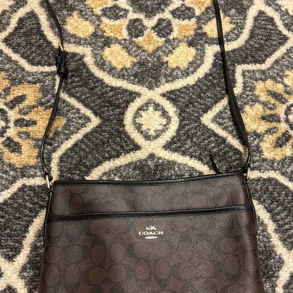 Coach Crossbody - Picture 2 of 8